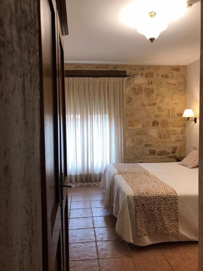 Hostal Decerca Prádena Εξωτερικό φωτογραφία